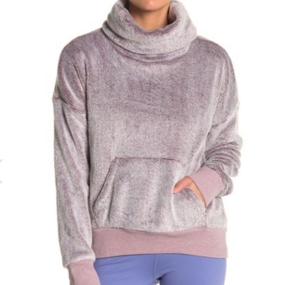 ZELLA Super Soft Fleece Turtleneck Pullover